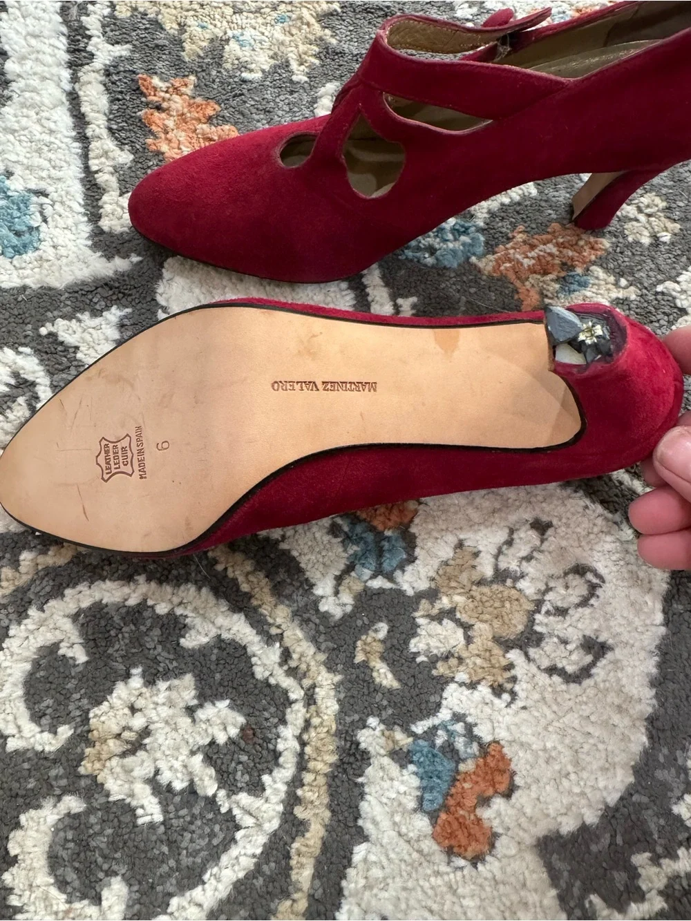 NEW Vintage Martinez Valero Red Suede Garland Heels NEEDS CAPS 6